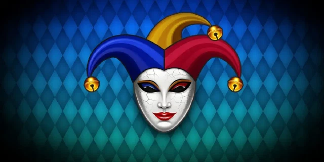 Bunte Harlekinmaske vor blauem Muster
